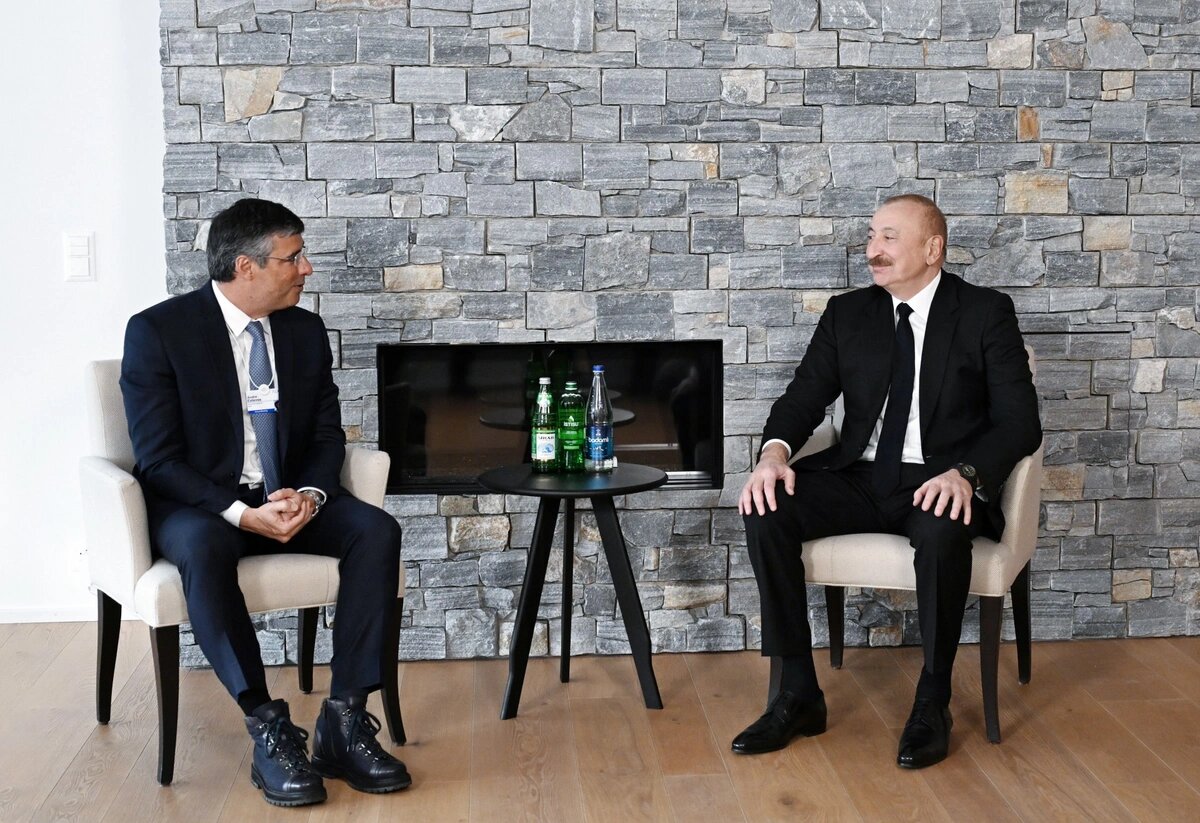 Prezident İlham Əliyev Davosda Braziliyanın "BTG Pactual" şirkətinin sədri ilə görüşüb