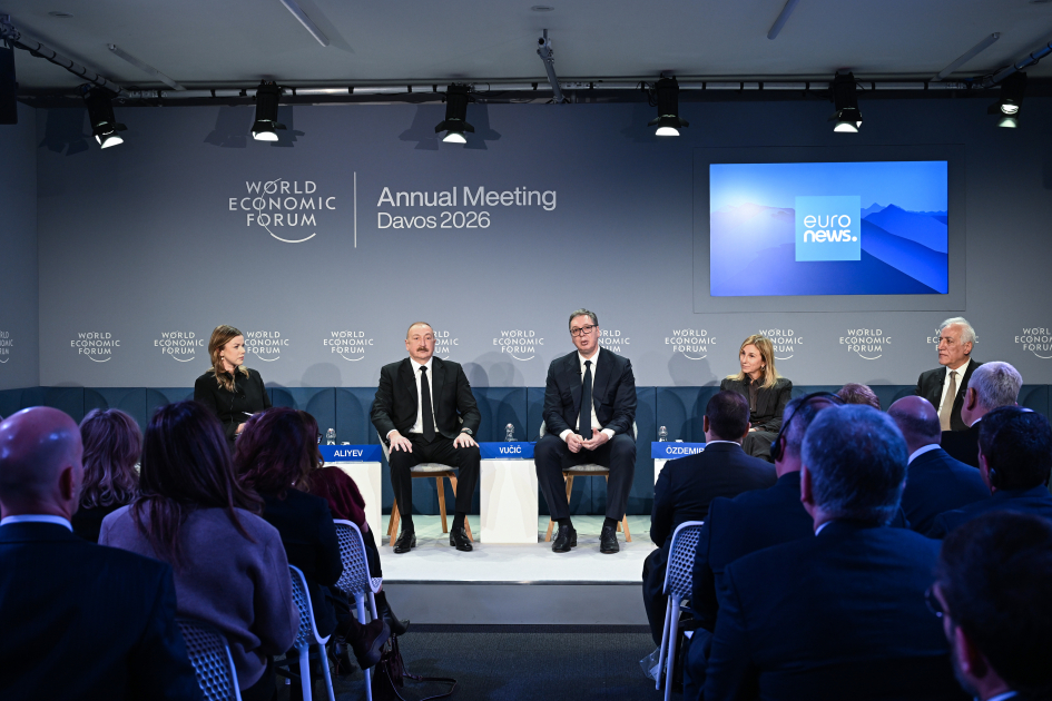 Prezident İlham Əliyev Davosda “Avrasiyanın iqtisadi özünəməxsusluğunun müəyyənləşdirilməsi” mövzusunda panel iclasında iştirak edir
