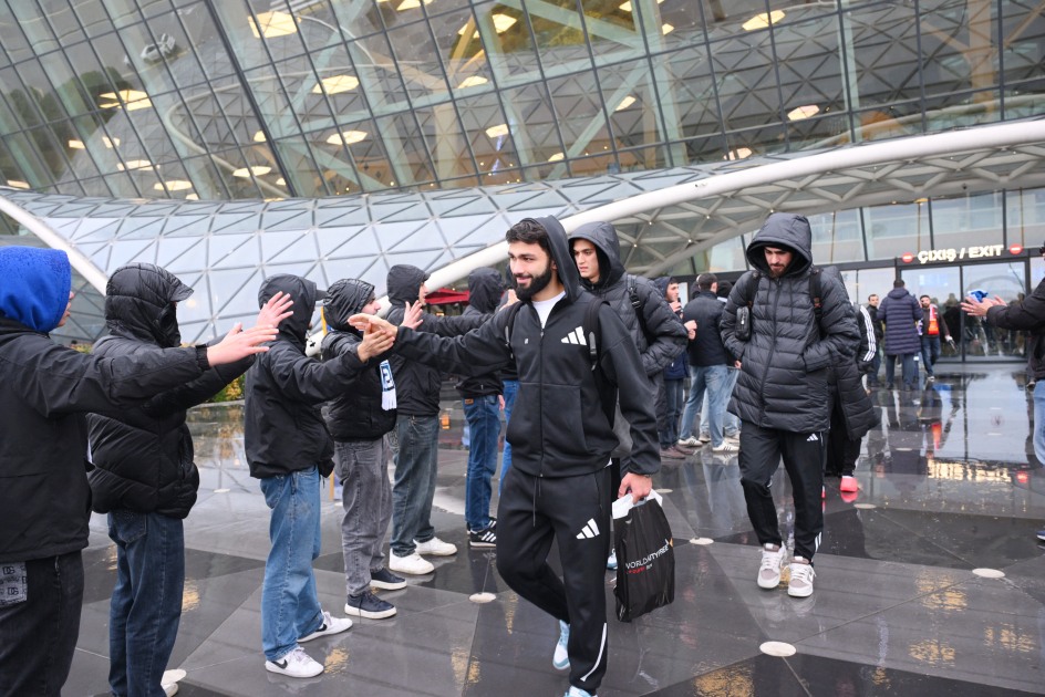 Çempionlar Liqasının pley-off mərhələsinə vəsiqə qazanan "Qarabağ" Bakıya qayıdıb - FOTO