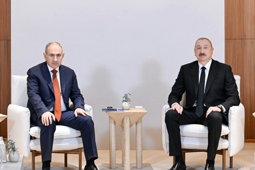 Əbu-Dabidə İlham Əliyev və Nikol Paşinyan arasında geniş tərkibdə görüş keçirilib