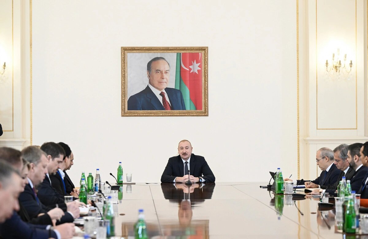 Prezident İlham Əliyev ABŞ Ticarət Palatasının nümayəndə heyətini qəbul edib