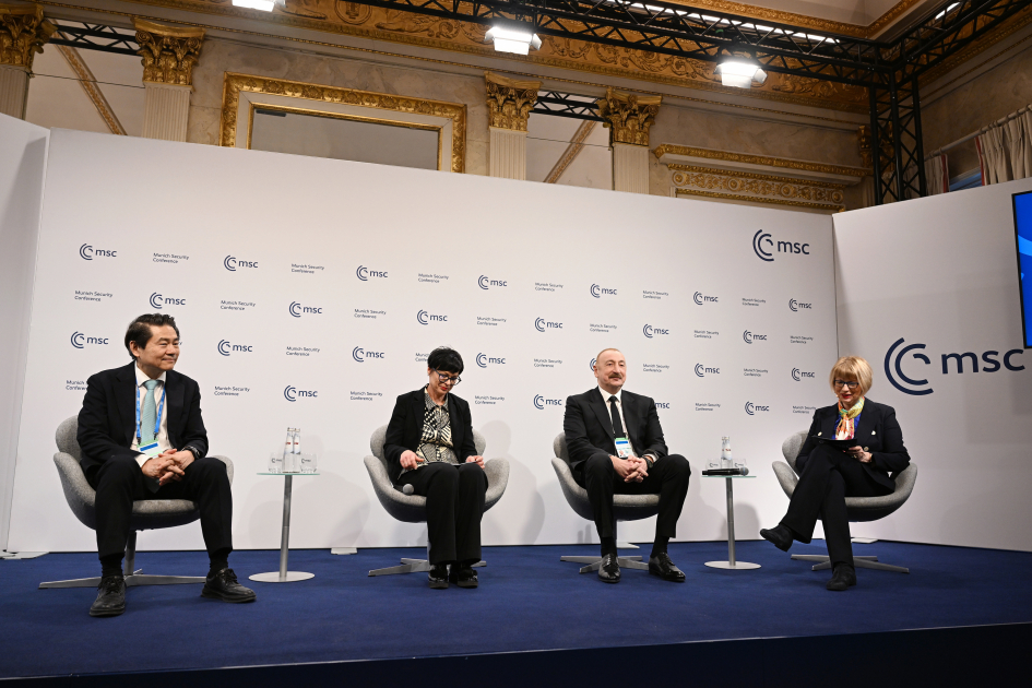 Prezident İlham Əliyev Münxendə panel müzakirələrdə iştirak edib - YENİLƏNİB