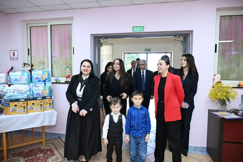 Leyla Əliyeva Tiranada uşaq evi və xəstəxana mərkəzini ziyarət edib
