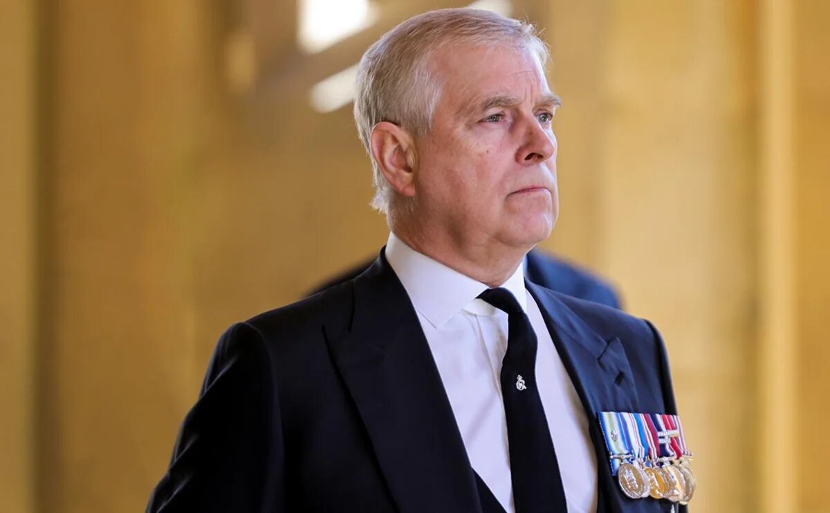 Britaniya kralının qardaşı Norveçin ona verdiyi ordeni geri qaytarıb