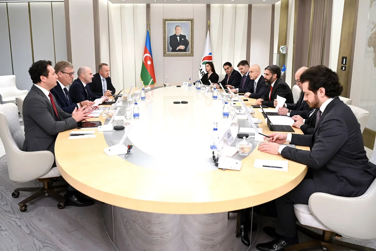 SOCAR Britaniya şirkəti ilə rəqəmsallaşdırma sahələrində əməkdaşlığı nəzərdən keçirib