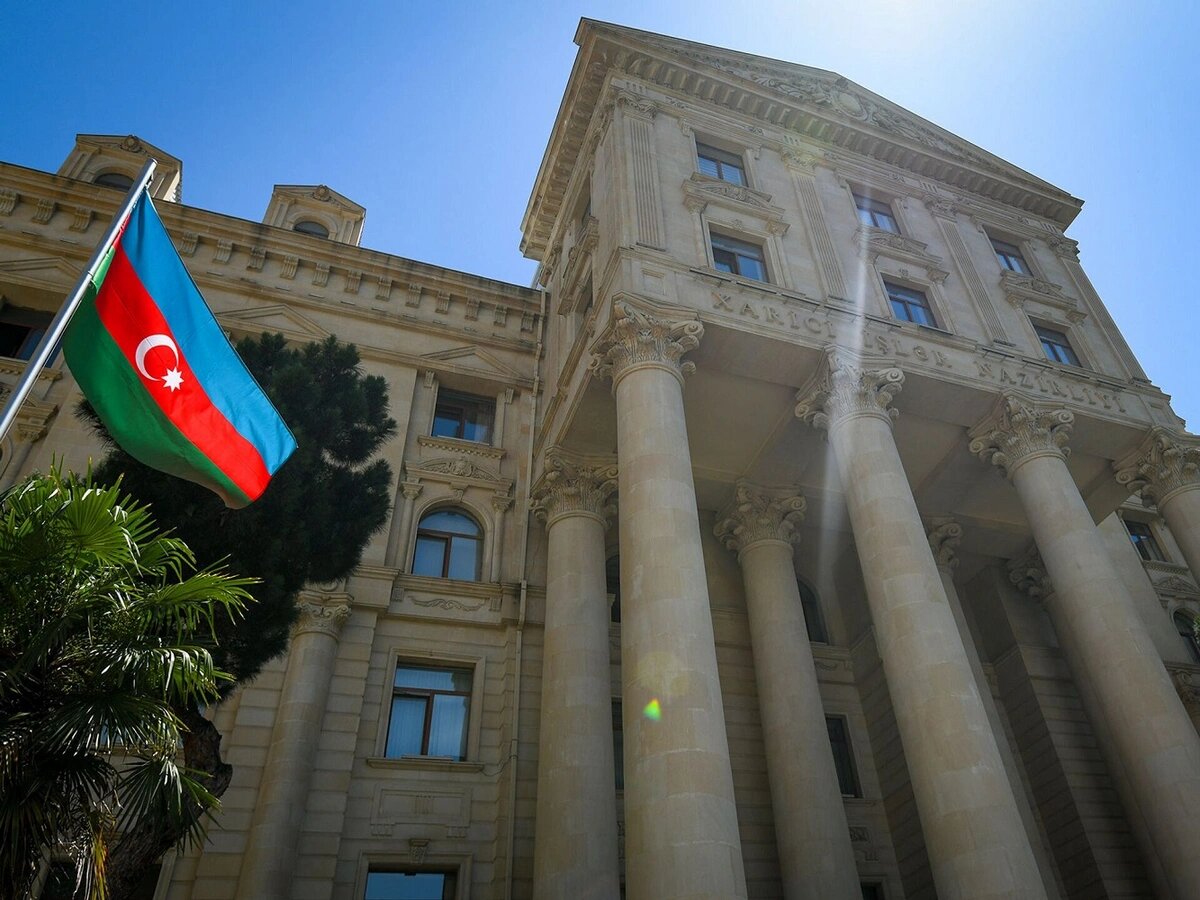 Azərbaycan İrandakı vətəndaşlarını təhlükəsizlik tədbirlərinə riayət etməyə çağırıb