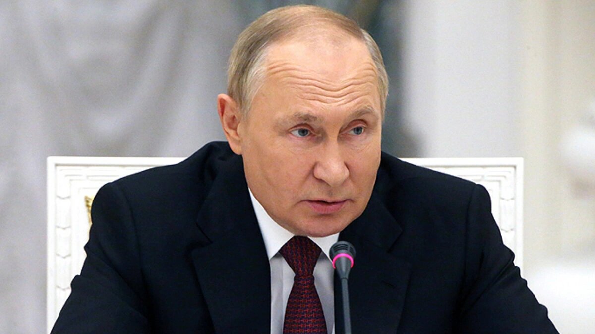 Putin İran ətrafındakı vəziyyətlə əlaqədar Təhlükəsizlik Şurasının iclasını keçirib