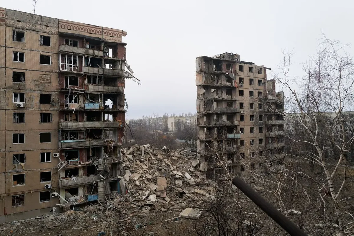 Ukrayna Xersonun Rusiya tərəfindən işğal olunmuş ərazisinə zərbə endirib, 5 polis ölüb