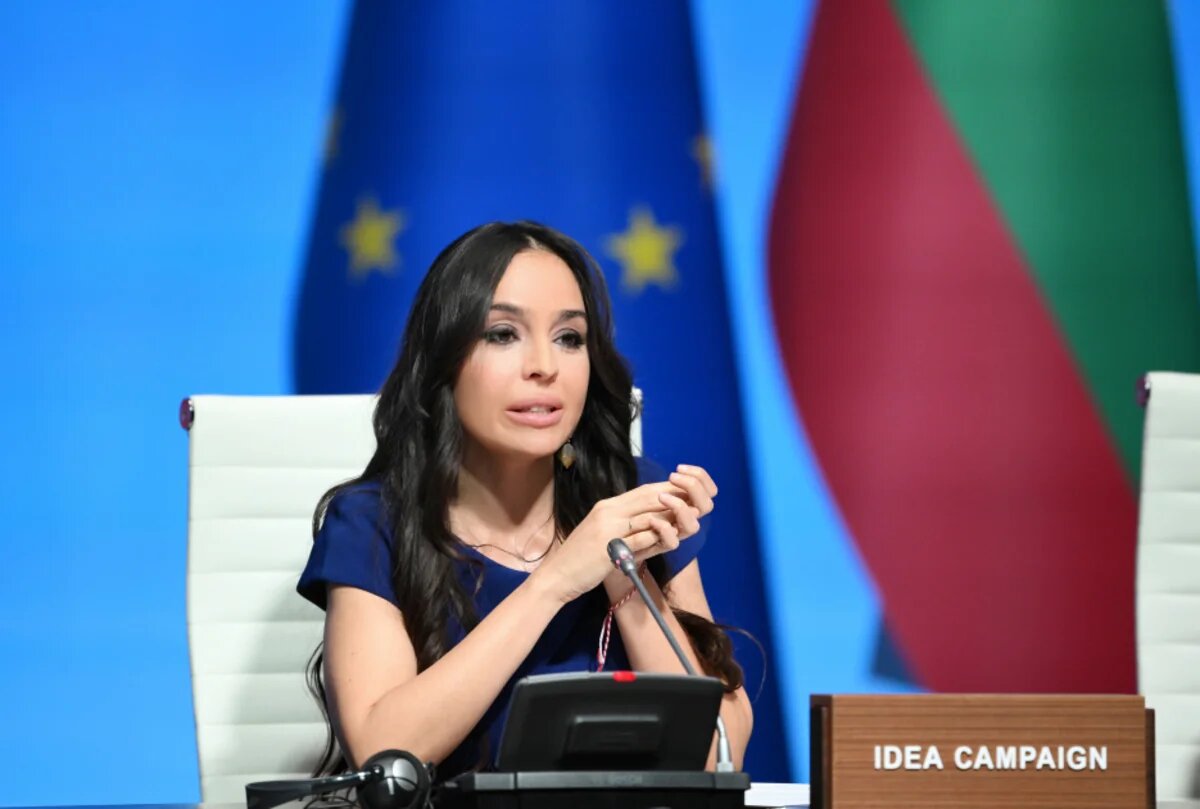 Leyla Əliyeva "Yaşıl enerji layihələri" sessiyasında çıxış edib