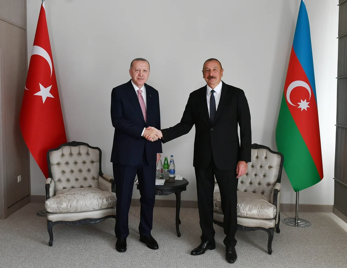 Ərdoğan Prezident İlham Əliyevə zəng edib, İranın dron hücumunu qınayıb