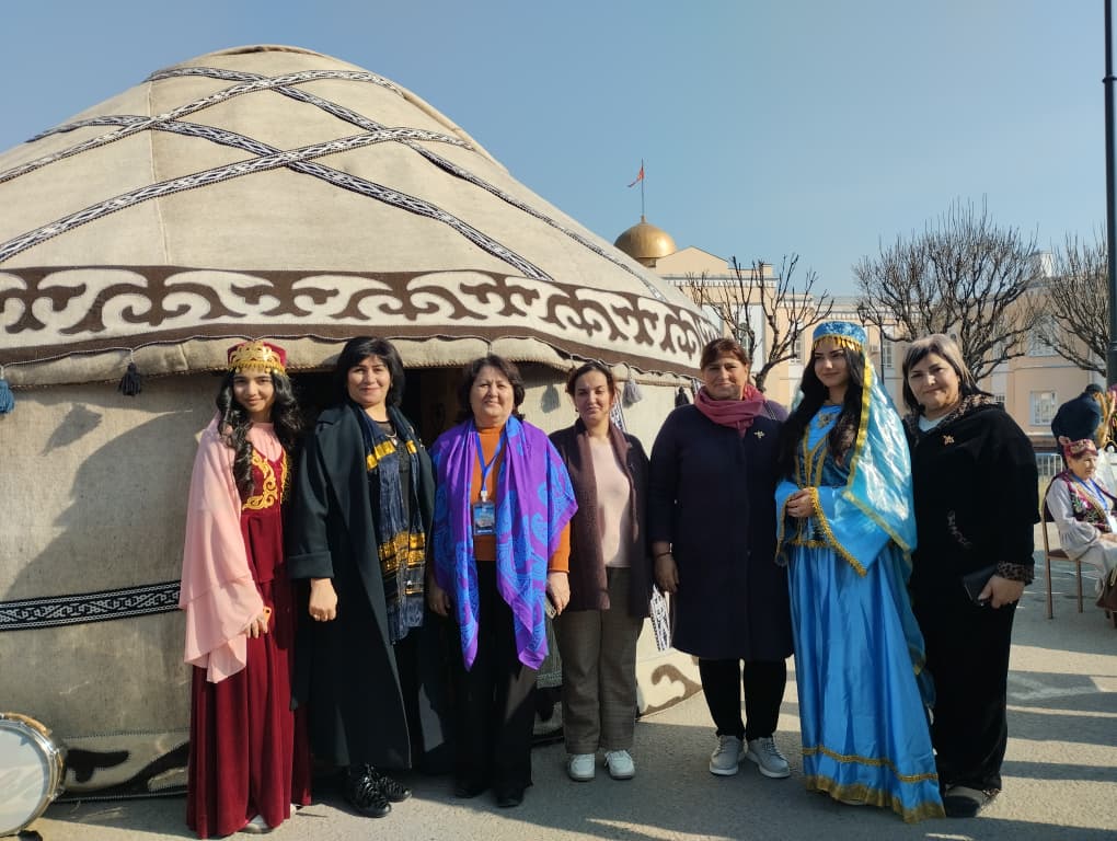 Qırğızıstanda Novruz: Azərbaycanlılar milli irsi nümayiş etdirdi -FOTO