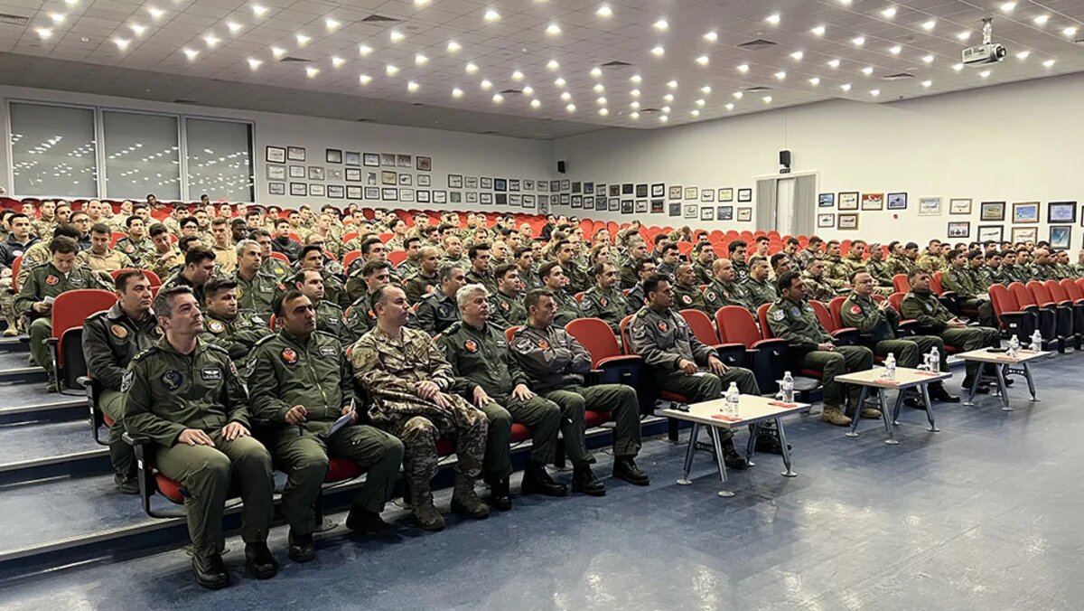 Azərbaycan desantları beynəlxalq təlimdə şərti terrorçunu zərərsizləşdirib və qrup rəhbərini ələ keçirib - VIDEO