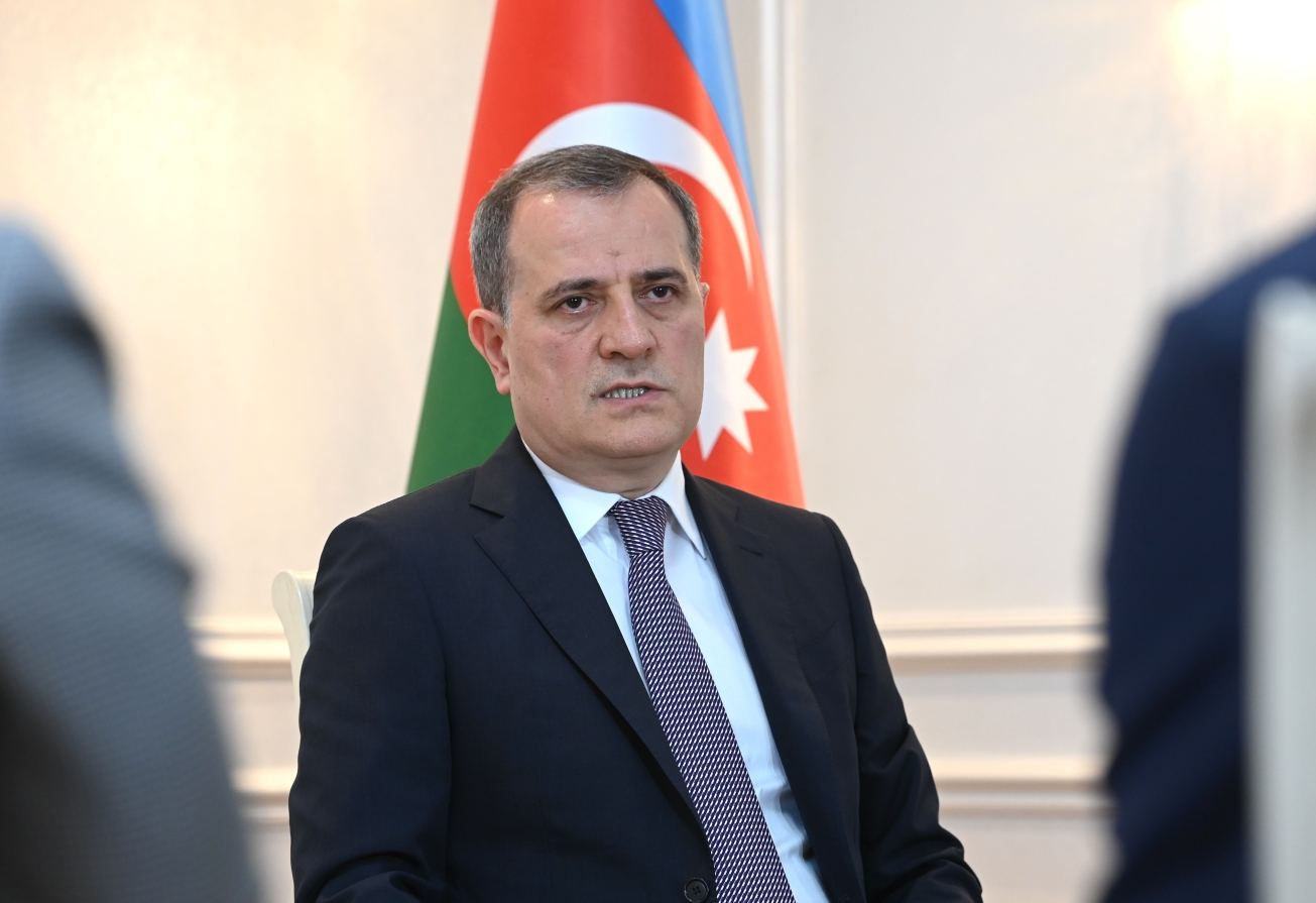 Ceyhun Bayramov Mixail Qaluzin ilə görüşüb