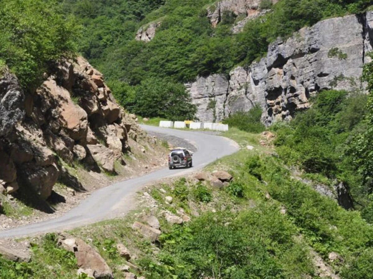 Quba-Xınalıq yolunda baş vermiş uçqunun nəticələri aradan qaldırılacaq