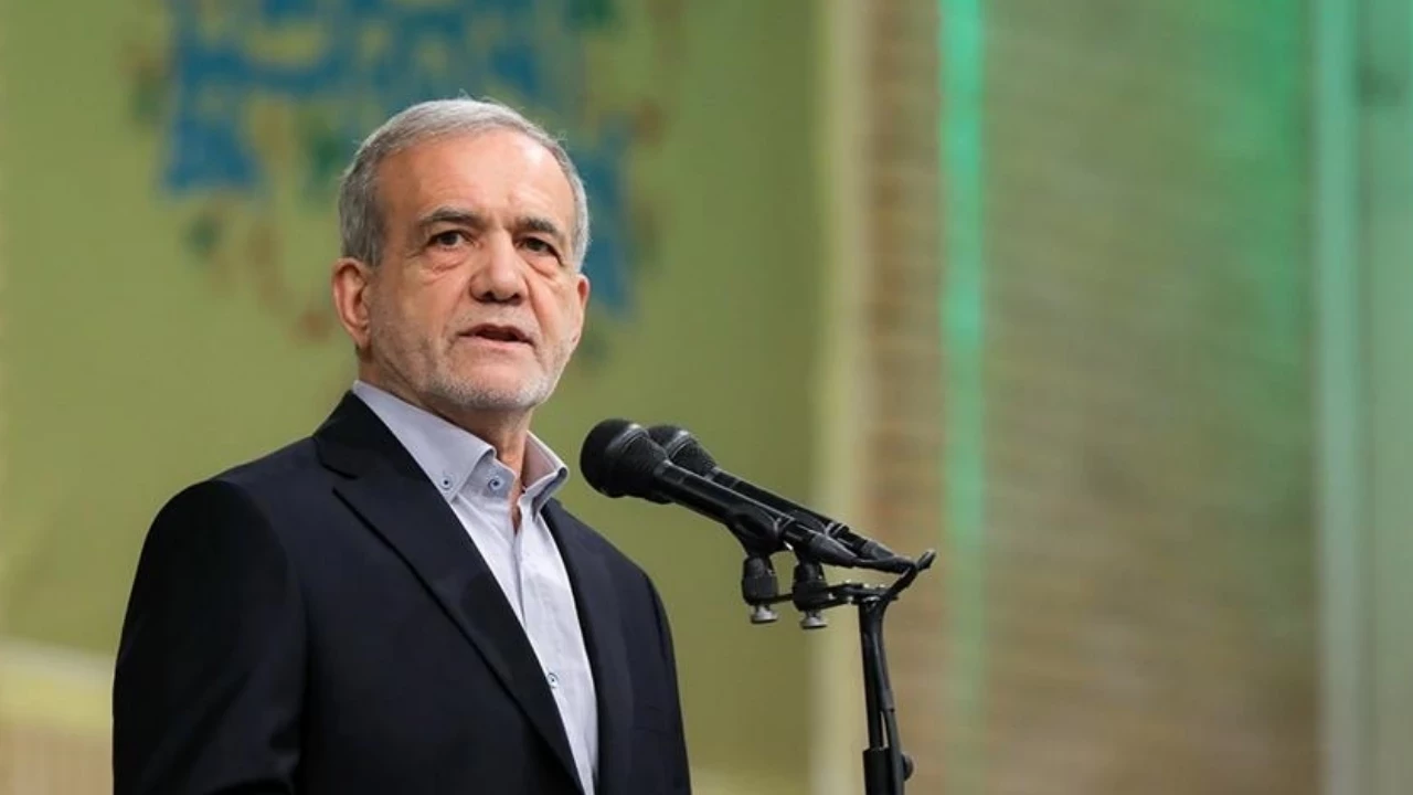     Pezeşkian Fars körfəzində gərginlik riski barədə xəbərdarlıq edib