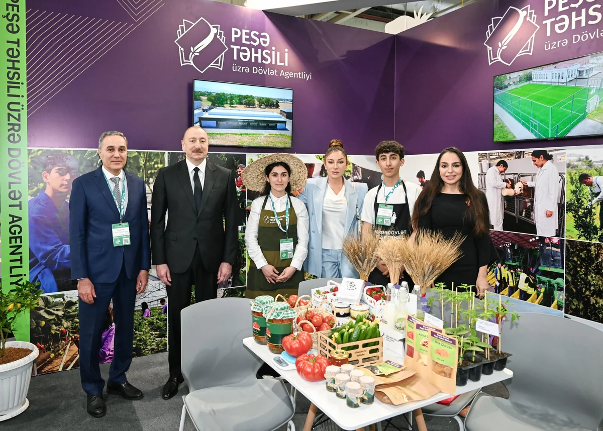 İlham Əliyev 19-cu "Caspian Agro Week" və 31-ci "InterFood Azerbaijan" sərgiləri ilə tanış olub