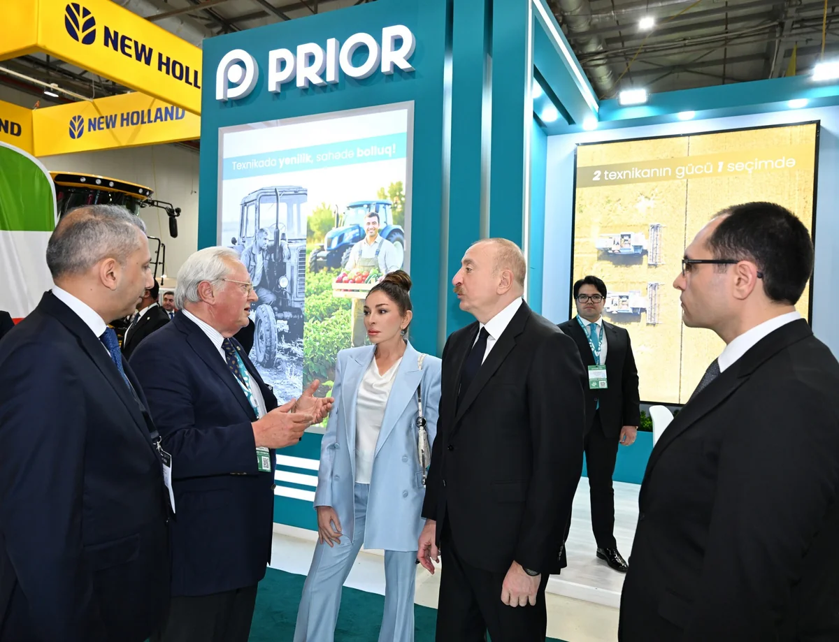 İlham Əliyev 19-cu "Caspian Agro Week" və 31-ci "InterFood Azerbaijan" sərgiləri ilə tanış olub