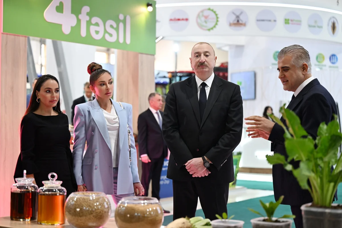 İlham Əliyev 19-cu "Caspian Agro Week" və 31-ci "InterFood Azerbaijan" sərgiləri ilə tanış olub