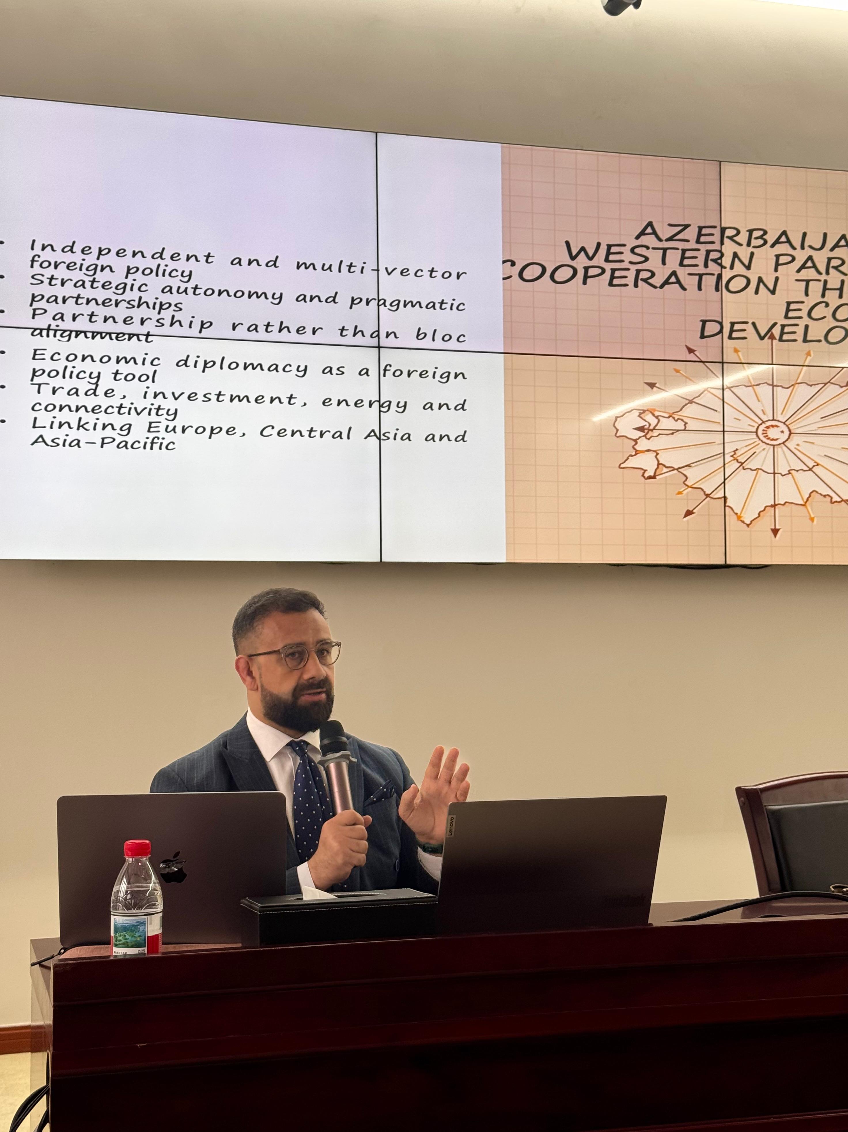 ŞƏT Beyin Mərkəzləri Forumunda Azərbaycan Orta Güc statusu və C6 formatının artan qlobal çəkisi müzakirə edilib