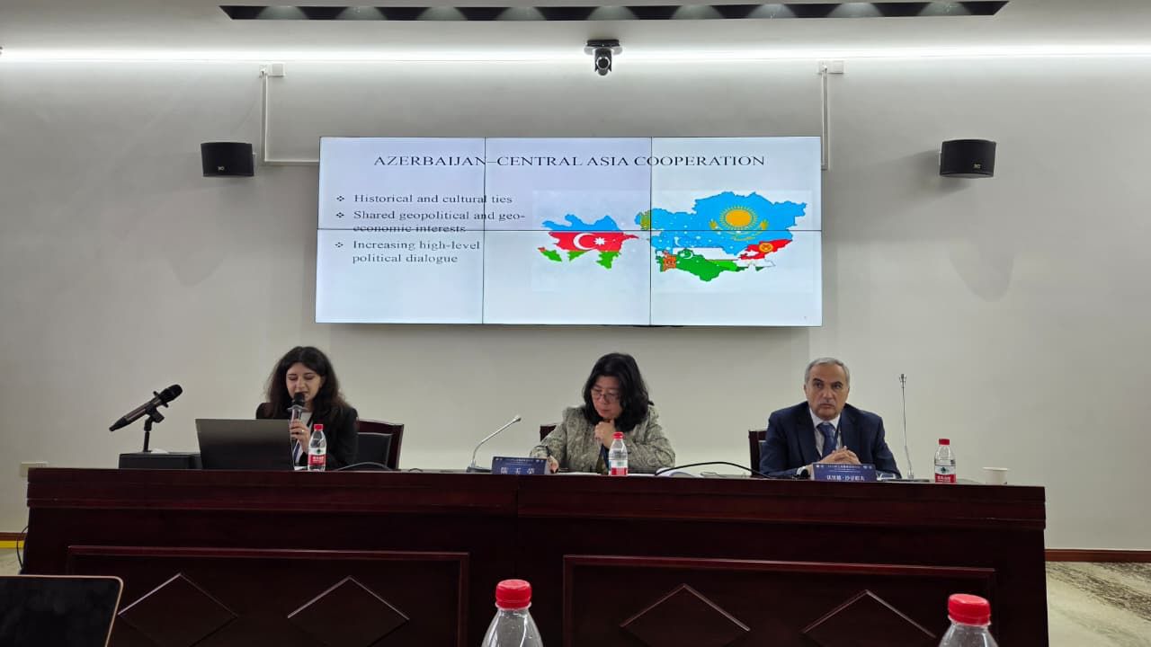 ŞƏT Beyin Mərkəzləri Forumunda Azərbaycan Orta Güc statusu və C6 formatının artan qlobal çəkisi müzakirə edilib